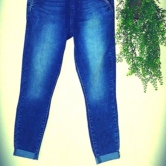 LEVIS®™ SIGNATURE®™ BLUE JEGGINGS - Picture 3 of 3